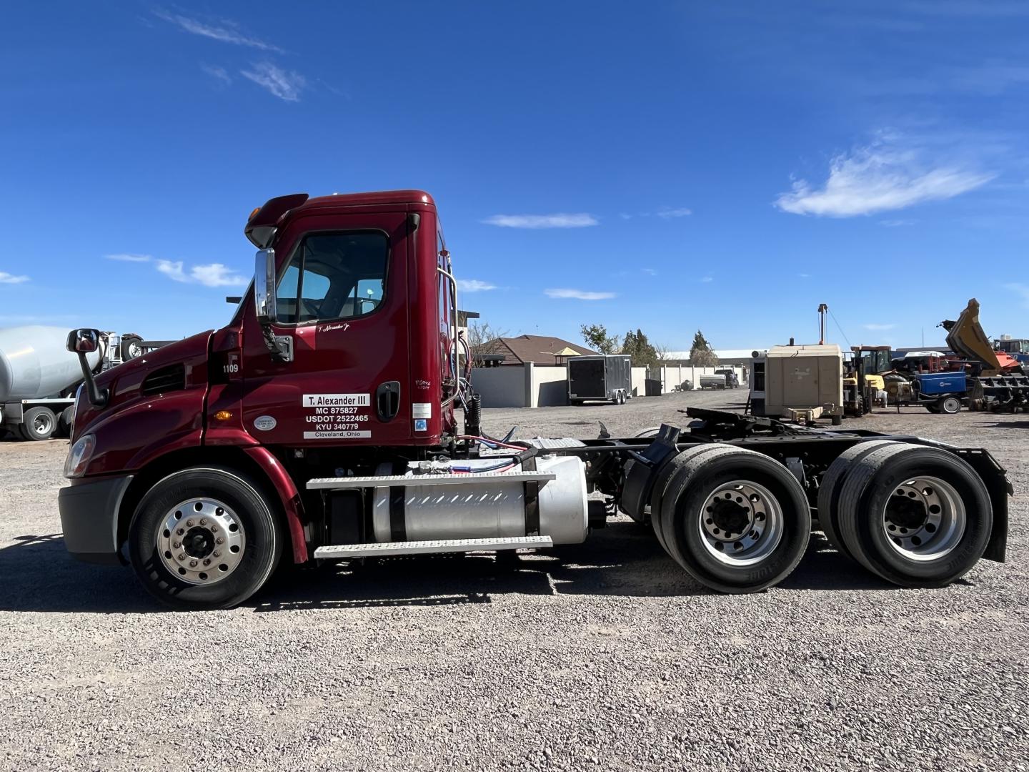 TRACTOCAMION FREIGHTLINER CASCADIA 113 6X4